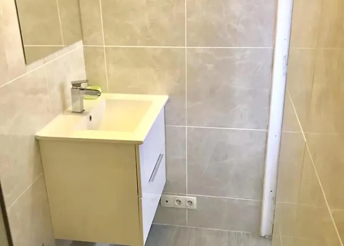 Bastillle Two Bedroom *